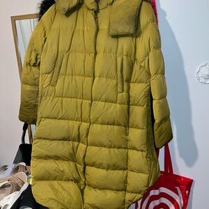 The North Face Women's Mustard Puffer Jacket